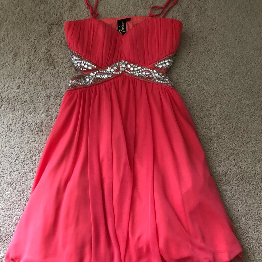 Trixxi Short Formal Dress
